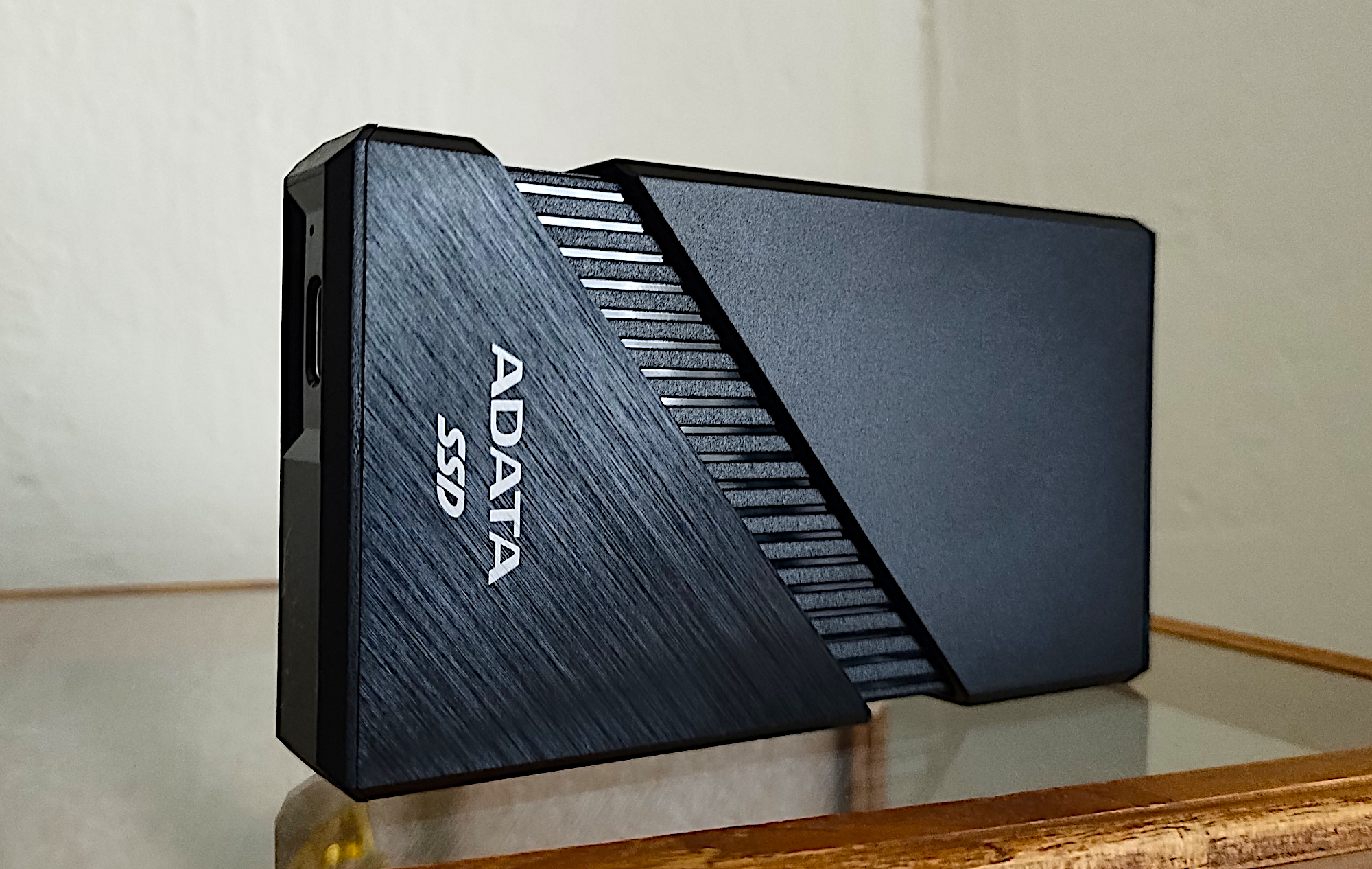 Adata SE920 USB4 SSD - Best high performance SSD