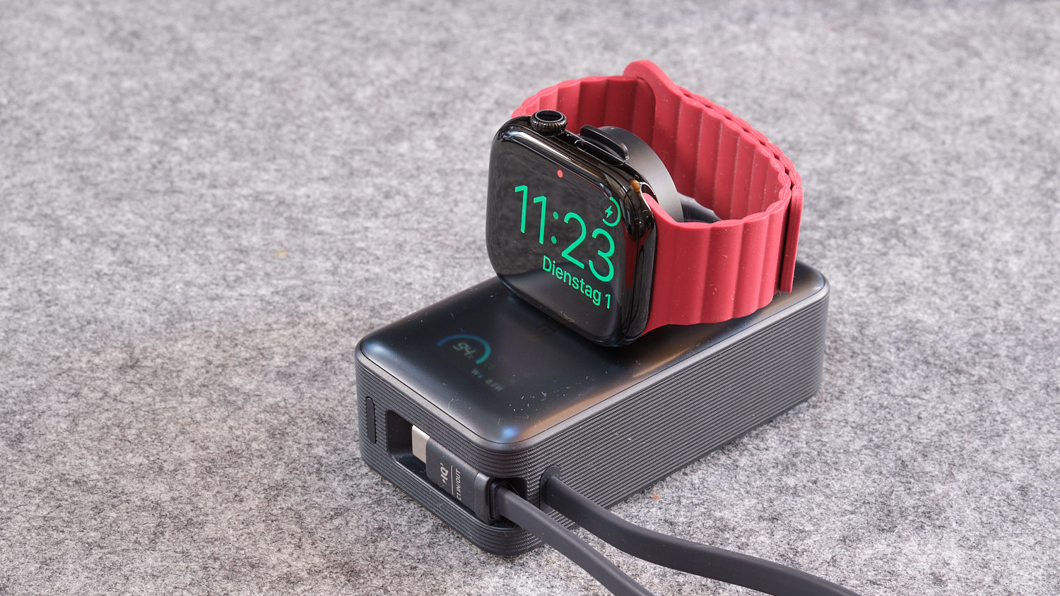 Anker MagGo Power Bank 10K for Apple Watch &ndash; Best Apple Watch power bank