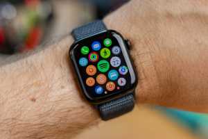Apple Watch Series 10 gets the blood oxygen sensor back with $100 discount