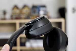 Apple’s rumored over-ear headphones might have swappable earpads, touch controls