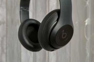 These Beats Pro headphones are better than AirPods Max and nearly half-off right now