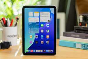 Apple's tiniest iPad is back down to its smallest-ever price
