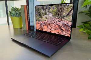 The M5 MacBook Pro runs hotter than the M4 it replaces