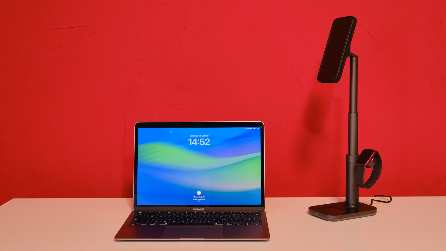 Mophie 3-in-1 Extendable Stand &ndash; Best height-adjustable MagSafe charger