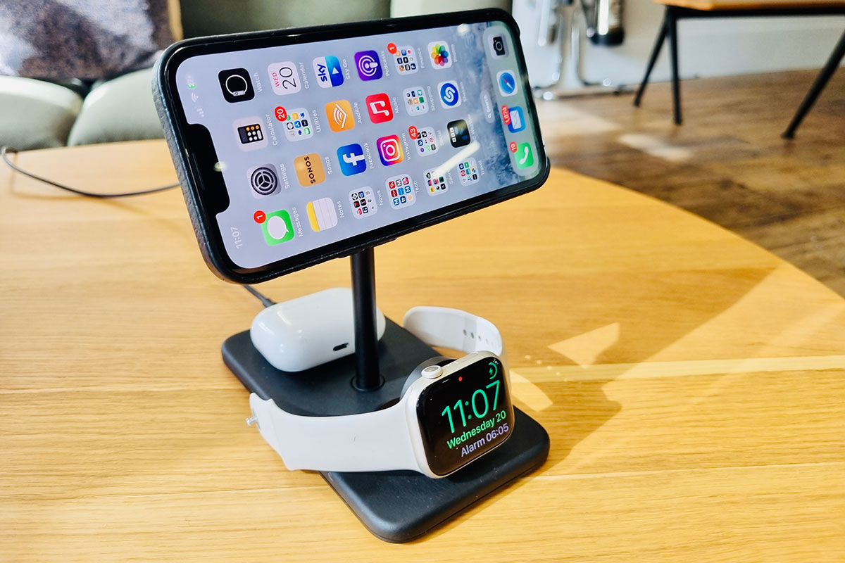 Twelve South HiRise 3 Deluxe &ndash; Most adjustable 3-in-1 MagSafe charger