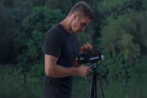 For stargazers, birders & curious humans&mdash;a smartphone-based telescope for 49% off